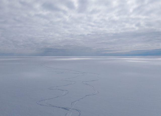 Expédition « Under Antarctica » au service de la science polaire2025 – (EN)