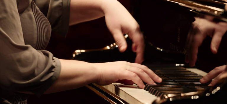 Mettre en lumière la musique de compositeurs bretons grâce à la création de Kanadenn.com2021