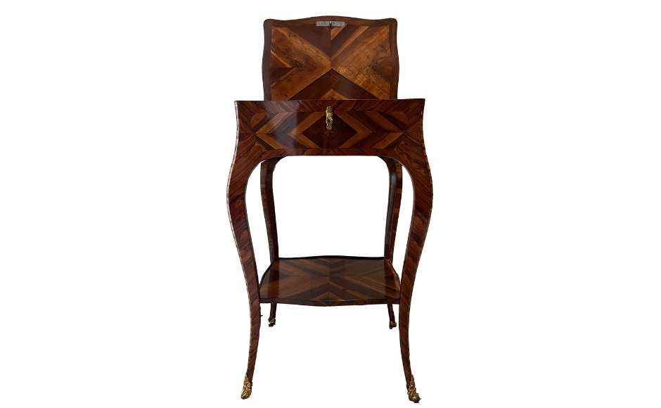 Table chiffonnière